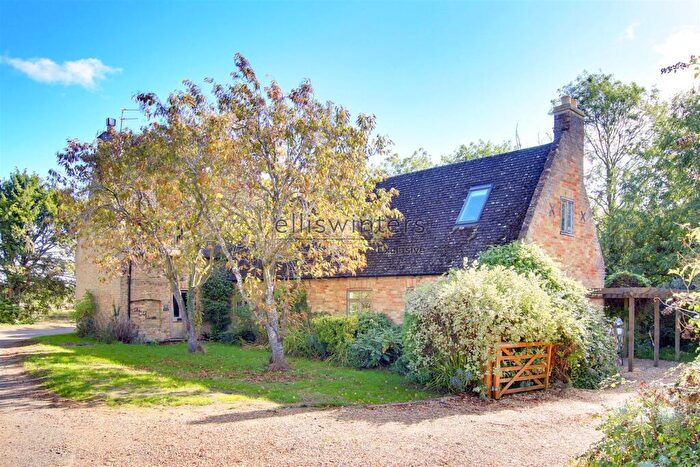 4 Bedroom Detached House For Sale In Old Church Lane, Colne, PE28