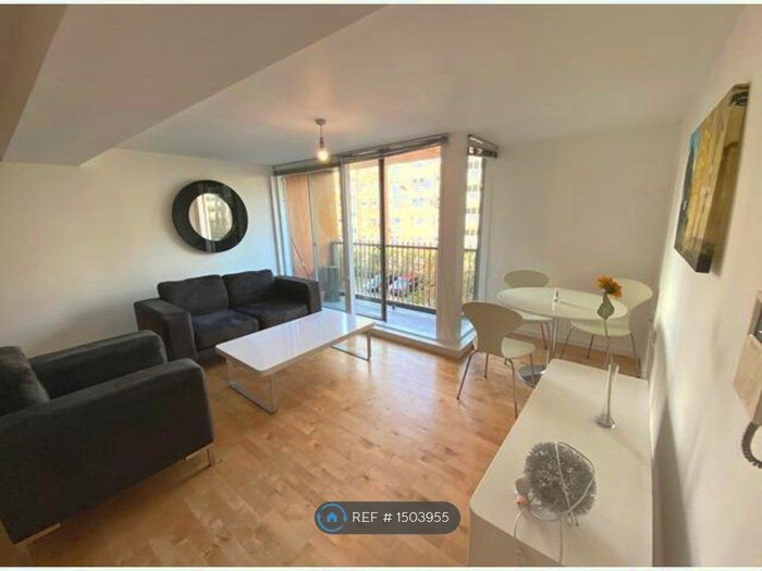 2 Bedroom Flat To Rent In The Avenue, Leeds, LS9