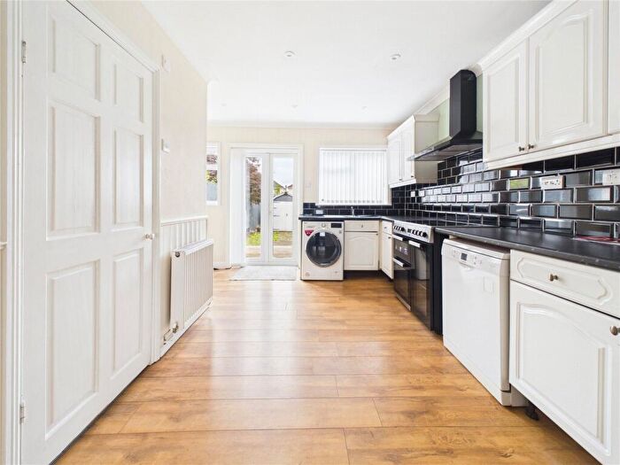 3 Bedroom Terraced House For Sale In Millbrook Avenue, Bristol, BS4