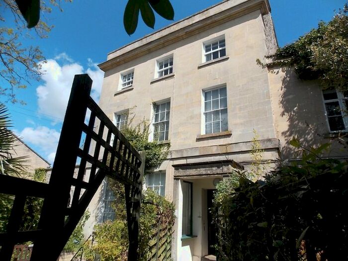 1 Bedroom Flat To Rent In High Street, Twerton, Bath, BA2