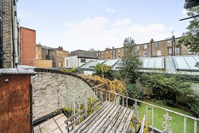 1 Bedroom Flat For Sale In Chesilton Road, Parsons Green, London, SW6