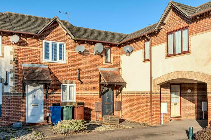 3 Bedroom End Of Terrace House To Rent In Spruce Drive, Bicester, OX26