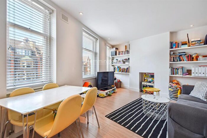 1 Bedroom Apartment To Rent In Finchley Road, Golders Green, NW11