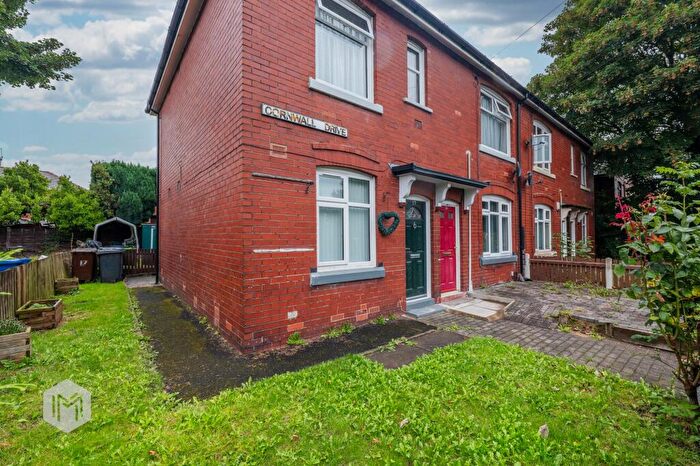 2 Bedroom Flat For Sale In Cornwall Drive, Bury, BL9