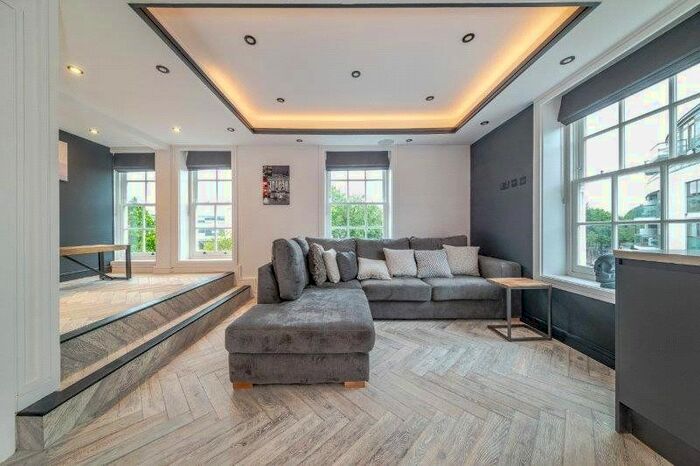 1 Bedroom Flat To Rent In Packington Street, London, London, N1