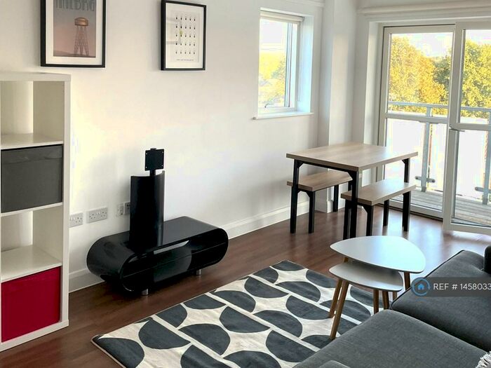 1 Bedroom Flat To Rent In Bournemouth Road, London, SE15