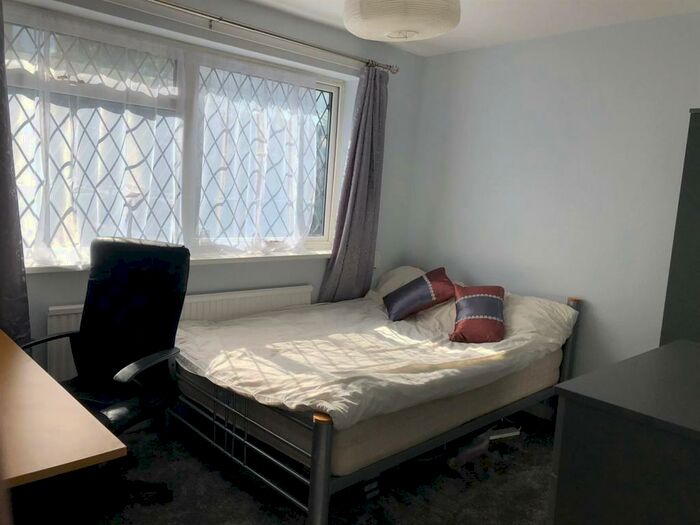 8 Bedroom Detached House To Rent In *&#pppw Excluding* Arnesby Road, Lenton, Nottingham, NG7