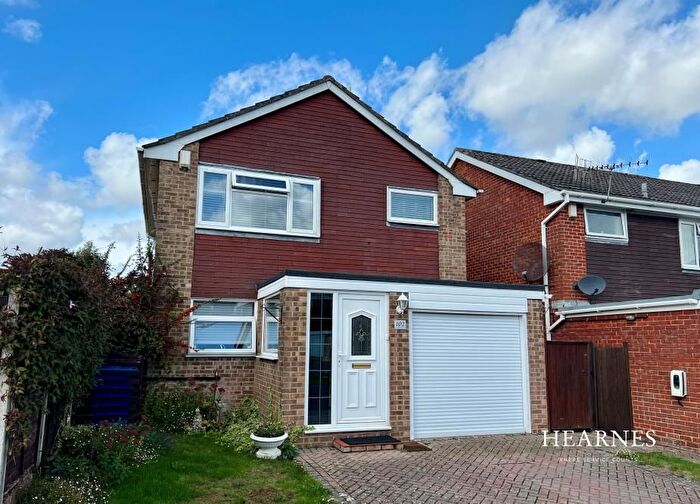 3 Bedroom Detached House For Sale In Lynwood Drive, Wimborne, Dorset, BH21