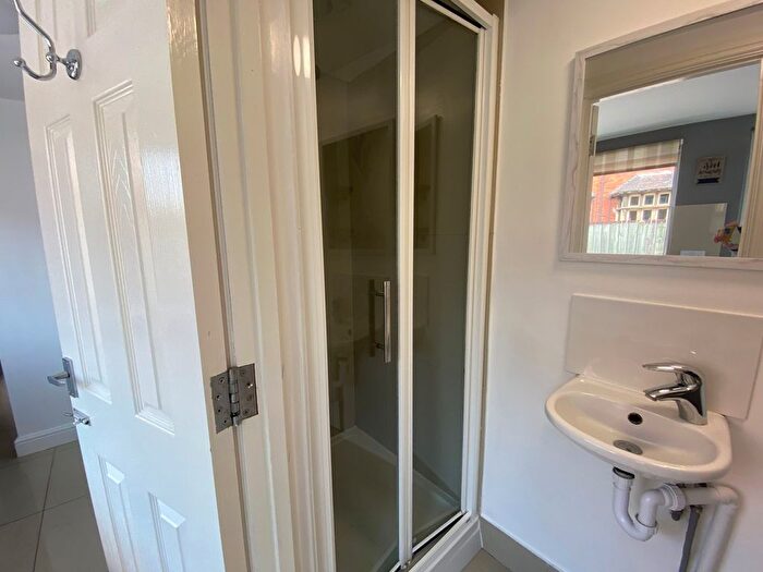 5 Bedroom Semi-Detached House To Rent In Pennell Street, Lincoln, LN5