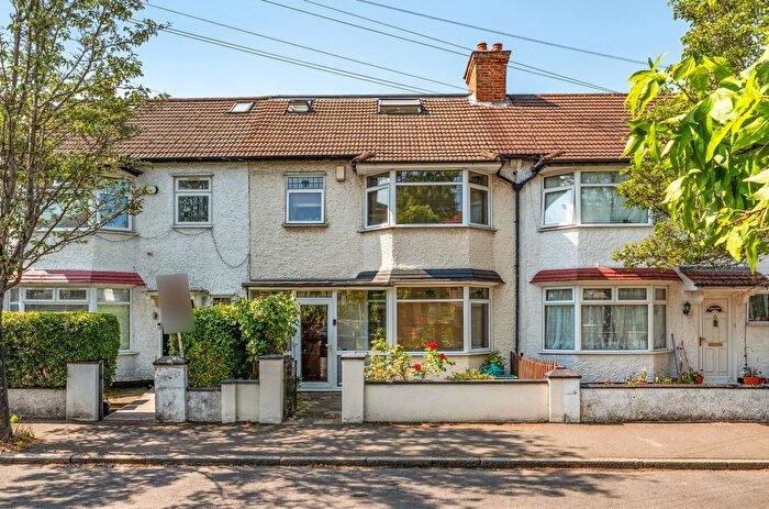 5 Bedroom Terraced House For Sale In Gorringe Park Avenue, Mitcham, CR4