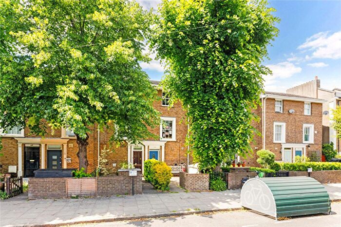 4 Bedroom Terraced House For Sale In De Beauvoir Road, London, N1