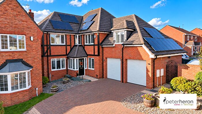 4 Bedroom Detached House For Sale In Hopton Drive, Hawksley Grange, Sunderland, SR2