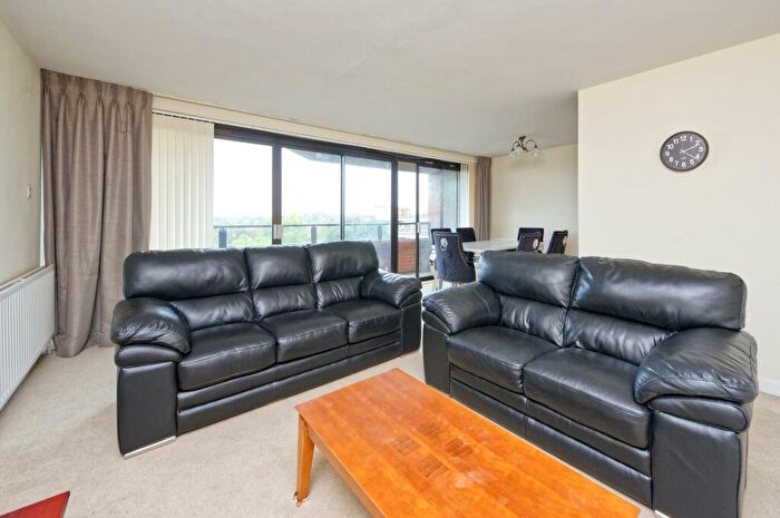 2 Bedroom Flat To Rent In Cresta House, Finchley Road, Swiss Cottage, London, NW3