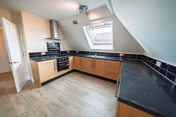 1 Bedroom Flat To Rent In Wimborne Road, Bournemouth, BH9