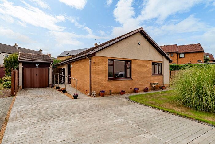 3 Bedroom Detached Bungalow For Sale In Candlemaker’S Park, Edinburgh, EH17