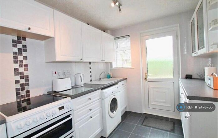 2 Bedroom Terraced House To Rent In Hazeldean Crescent, Wishaw, ML2
