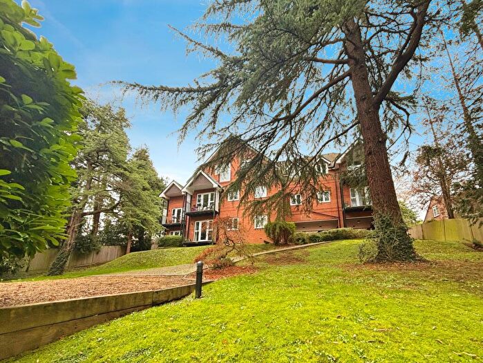 1 Bedroom Flat For Sale In Monterey Court, Chalk Hill, Southampton, SO18