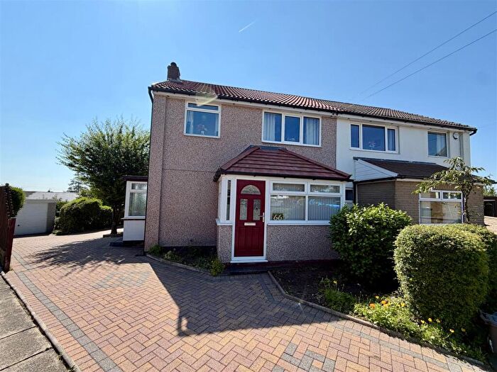 3 Bedroom Semi Detached House For Sale In Norton Drive, Halifax, HX2