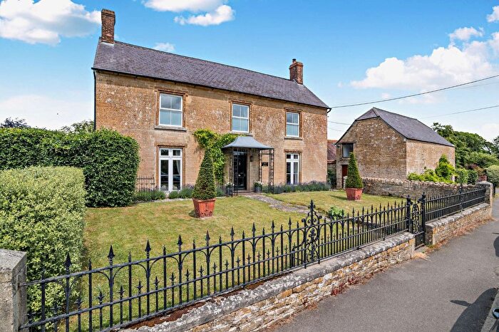 5 Bedroom Detached House For Sale In New Street, Marnhull, Sturminster Newton, Dorset, DT10