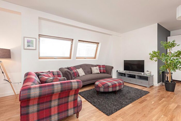 1 Bedroom Flat To Rent In Mitchell Street, Glasgow, G1