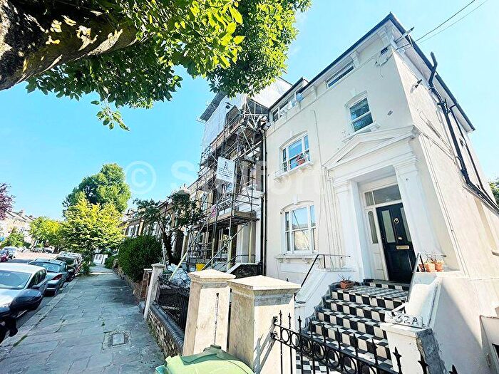 1 Bedroom Apartment To Rent In Burghley Road, London, NW5