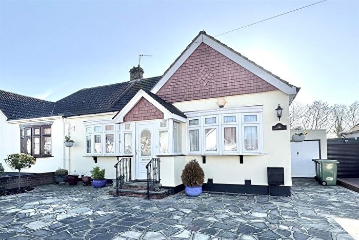 3 Bedroom Semi Detached Bungalow For Sale In Basilon Road, Bexleyheath, DA7