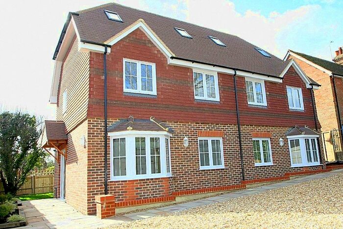 4 Bedroom Semi-Detached House To Rent In Kings Road, Rudgwick, Horsham, RH12