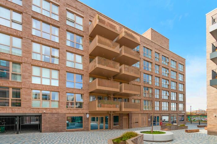 2 Bedroom Flat To Rent In White Post Lane, London, E9