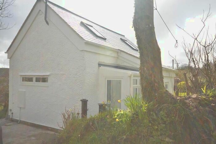 1 Bedroom Detached House To Rent In Higher Pennance, Lanner, TR16