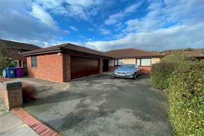 3 Bedroom Bungalow To Rent In Salisbury Park, L16