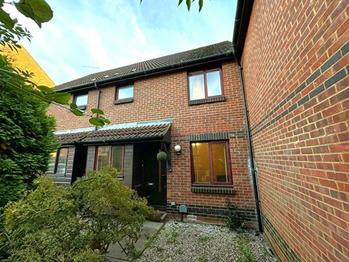 1 Bedroom Terraced House To Rent In Weybrook Drive, Guildford, Surrey, GU4