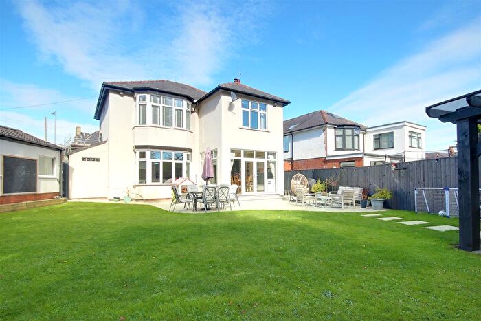 4 Bedroom Detached House For Sale In Carr Lane, Willerby, Hull, HU10