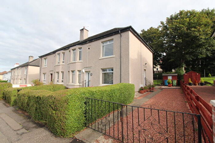 2 Bedroom Flat To Rent In Locksley Avenue, Knightswood, G13