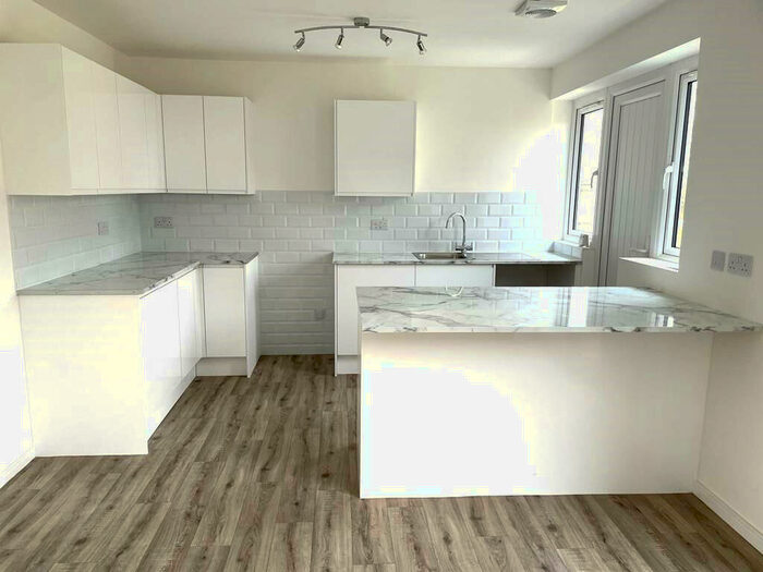 3 Bedroom Bungalow To Rent In Roper Road, Bicester, Oxfordshire, OX25