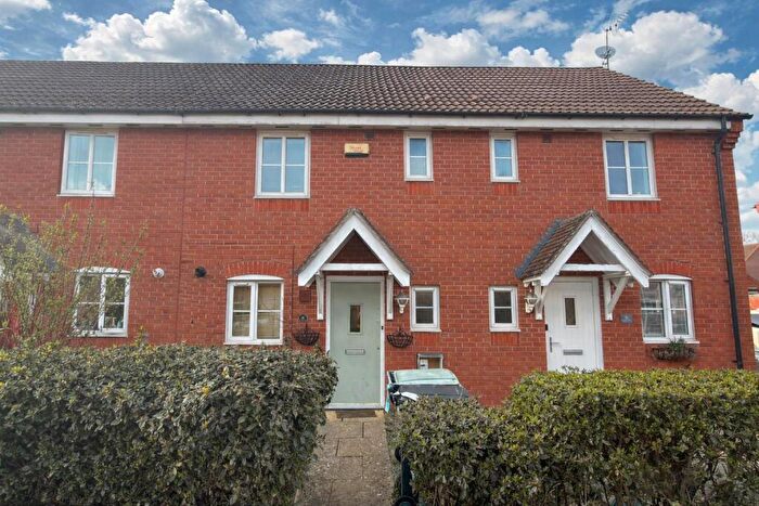 2 Bedroom Terraced House For Sale In Hollowell Close, Rushden, NN10
