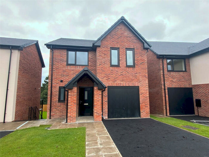 4 Bedroom House To Rent In Prospect Road, Dukinfield, SK16