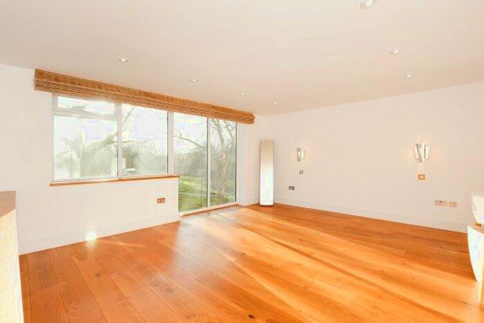 5 Bedroom Property To Rent In Meadowbank, Primrose Hill, NW3