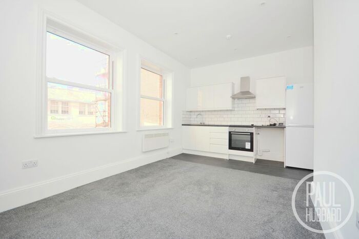 1 Bedroom Flat To Rent In London Road North, Lowestoft, Suffolk, NR32