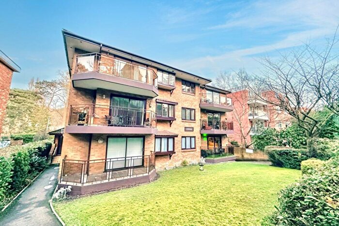 2 Bedroom Flat For Sale In Bournemouth, BH12