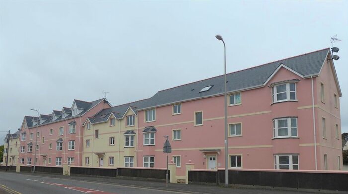 2 Bedroom Flat To Rent In London Road, Pembroke Dock, SA72
