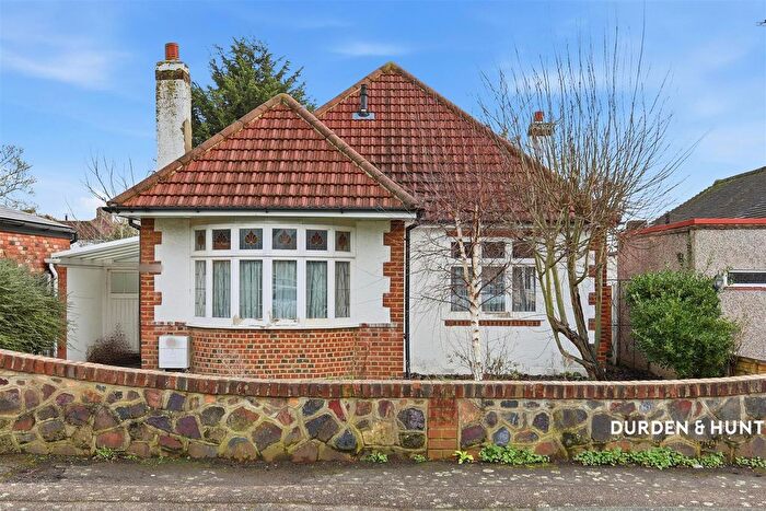 2 Bedroom Detached Bungalow For Sale In Rushmere Avenue, Upminster, RM14