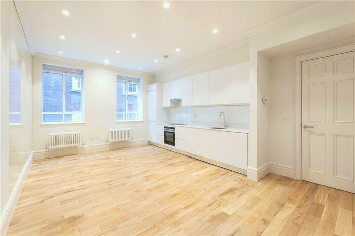 2 Bedroom Flat To Rent In Strand, London, WC2R
