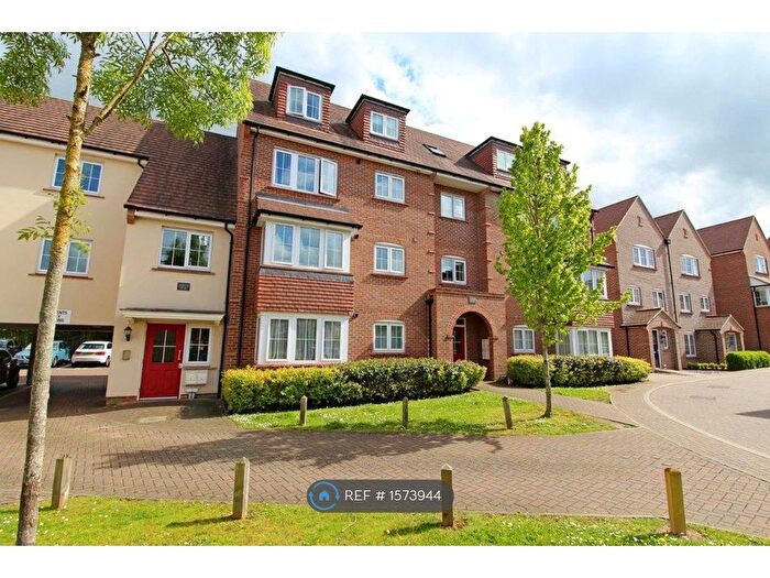 2 Bedroom Flat To Rent In Lindsell Avenue, Letchworth Garden City, SG6