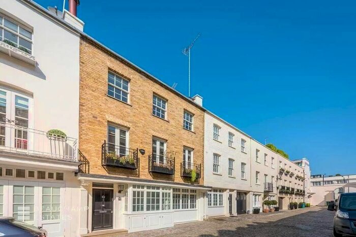 4 Bedroom Detached House To Rent In Eaton Mews South, Belgravia, SW1W