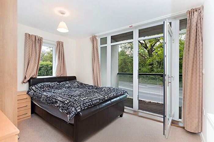 2 Bedroom Flat To Rent In Morphou Road, London, NW7