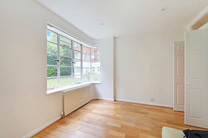 1 Bedroom Flat To Rent In Wyke Road, London, SW20