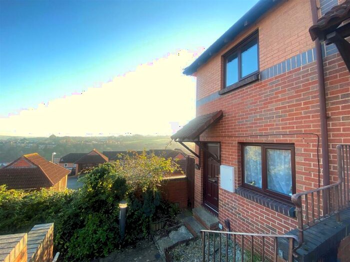 2 Bedroom End Of Terrace House To Rent In Farm Hill, Exeter, EX4