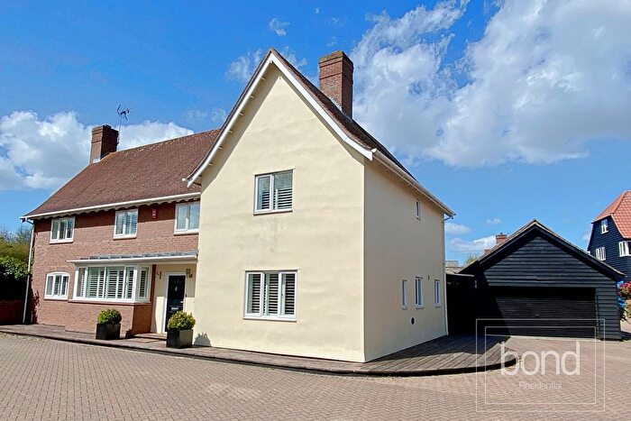 4 Bedroom Detached House For Sale In Maldon Road, Sandon, CM2