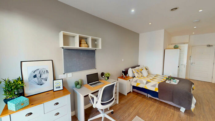 Studio To Rent In Studio, St Marks Court, - St Marks Street, City Centre, Nottingham, NG3