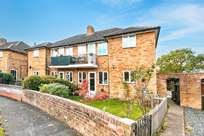 3 Bedroom Maisonette For Sale In Acacia Road, Leamington Spa, CV32